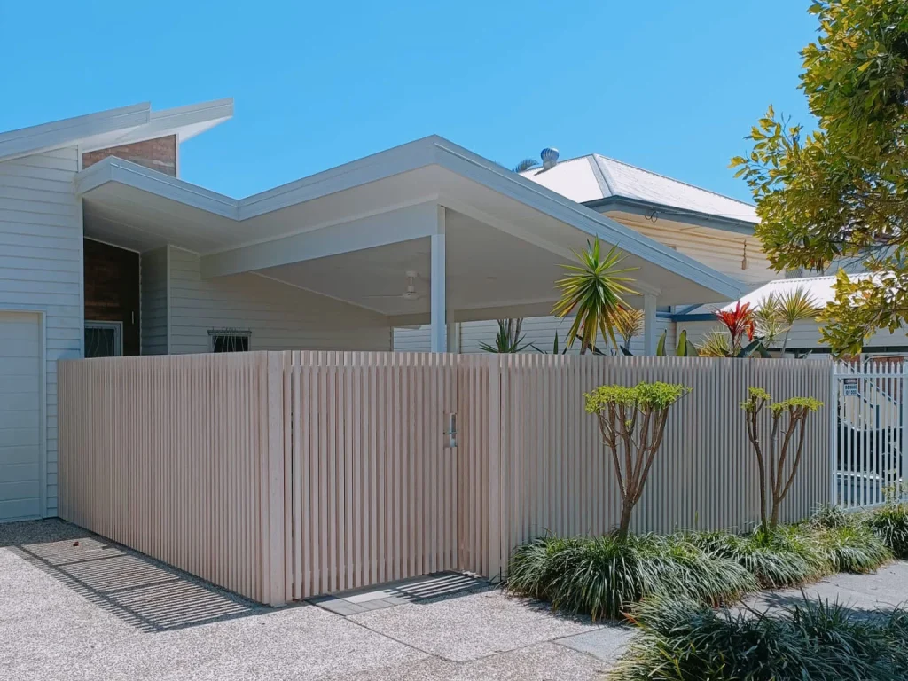 Eurowood Aluminum Batten Fencing & Gate